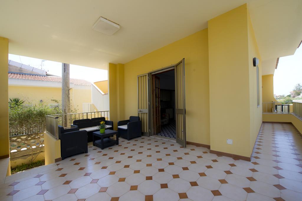 B&B Fiori Gialli Caucana Санта Кроче Камерина Екстериор снимка