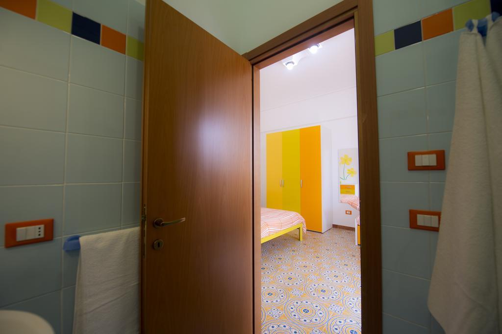 B&B Fiori Gialli Caucana Санта Кроче Камерина Стая снимка