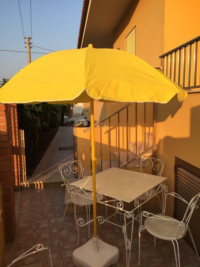 B&B Fiori Gialli Caucana Санта Кроче Камерина Стая снимка